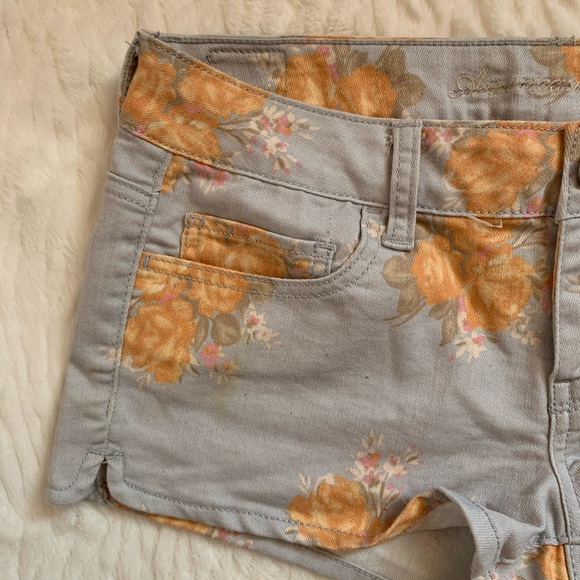 NWOT American Eagle Floral Shorts - Picture 2 of 8